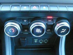 Renault Captur E-TECH Híbrido Enchufable Evolution 117kW  - Foto 24