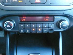 Kia Carens 1.7CRDi VGT Eco-Dynamics Concept  - Foto 21