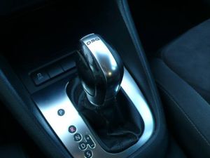 Volkswagen Golf 2.0 TDI  SPORT DSG 140CV  - Foto 19