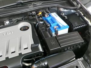 Volkswagen Golf 2.0 TDI  SPORT DSG 140CV  - Foto 27