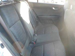 Kia Rio 1.0 T-GDi 74kW (100CV) MHEV iMT Concept  - Foto 11