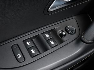 Peugeot e-2008 GT ELECTRICO 136CV  - Foto 40