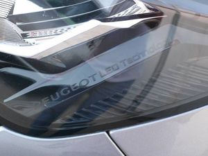 Peugeot 208 1.2 PURETECH ACTIVE 75  - Foto 34