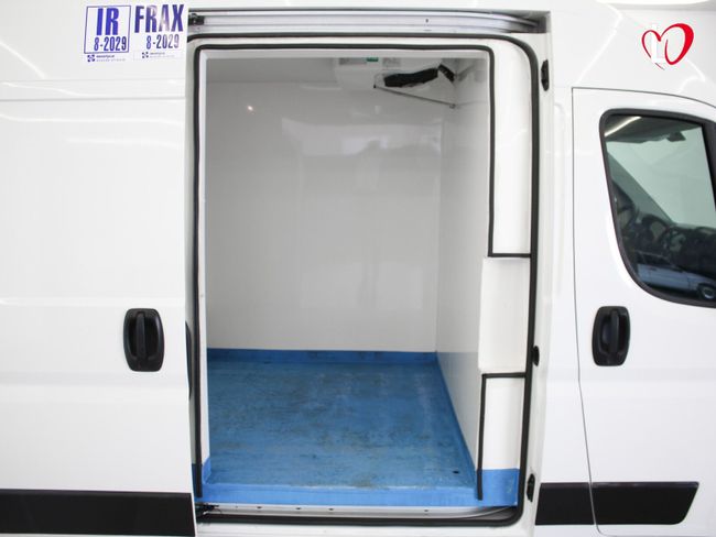 Peugeot Boxer 335 L2 H2 BlueHDi ISOTERMO + EQUIPO FRIO 130 (0 GRADOS)