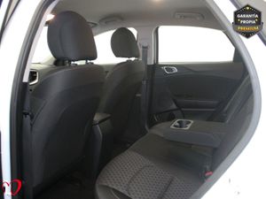 Kia XCeed 1.6 MHEV iMT Drive 100kW (136CV) - Foto 19