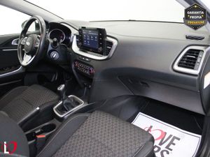 Kia XCeed 1.6 MHEV iMT Drive 100kW (136CV) - Foto 16