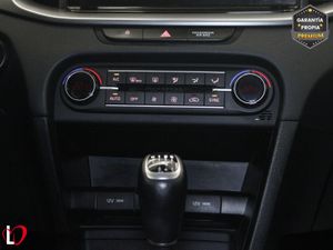 Kia XCeed 1.6 MHEV iMT Drive 100kW (136CV) - Foto 40