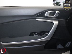 Kia XCeed 1.6 MHEV iMT Drive 100kW (136CV) - Foto 15