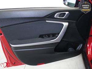 Kia XCeed 1.6 MHEV iMT Drive 100kW (136CV) - Foto 16