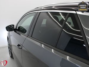 Volkswagen T-Roc R-Line 2.0 TDI 110kW (150CV) DSG - Foto 33