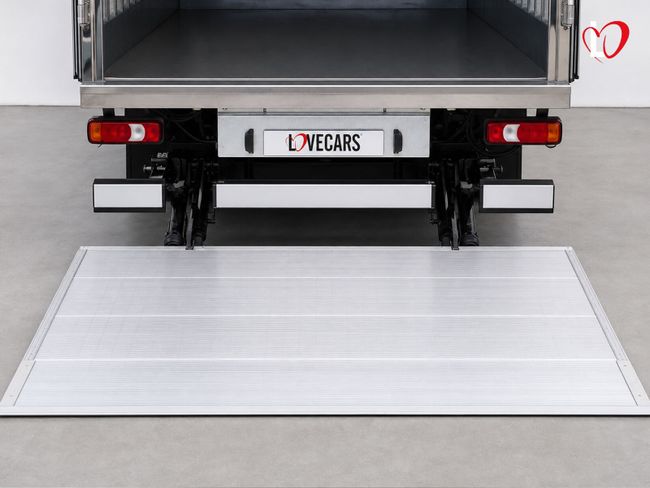 Iveco Daily 2.3D C/TRAMPILLA 2 RUEDAS 160