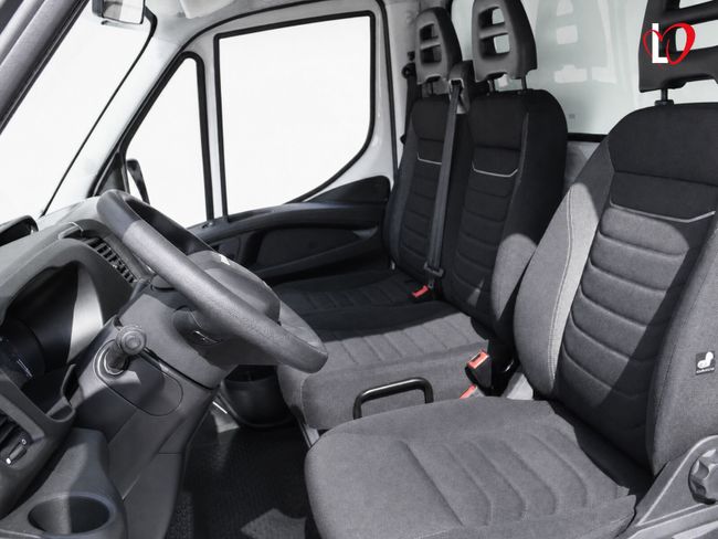 Iveco Daily 2.3D C/TRAMPILLA 2 RUEDAS 160