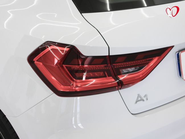 Audi A1 Sportback Adrenalin 35 TFSI 110kW S tron BLACK EDITION