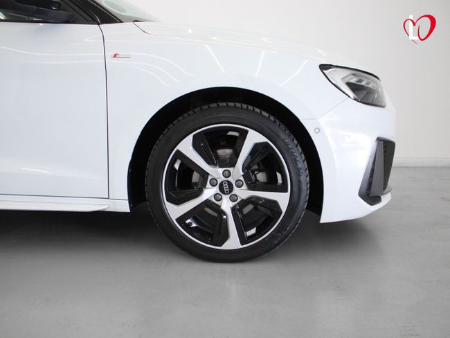 Audi A1 Sportback Adrenalin 35 TFSI 110kW S tron BLACK EDITION