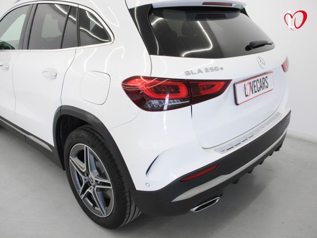 Mercedes GLA GLA 250 e AMG LINE + PAQUETE PREMIUM