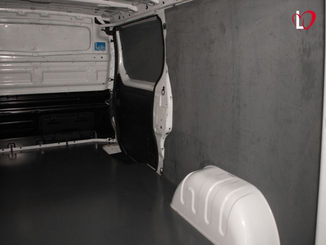 Nissan Primastar 2.0 DCI FURGON. L2 H1 130