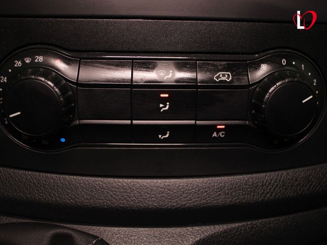 Mercedes Vito 110 CDI TD FURGÓN PRO LARGA