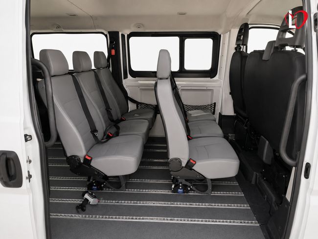 Citroën Jumper BlueHDi S&S COMBI 33 L2H2 (RAMPA MOVILIDAD REDUCIDA) 140
