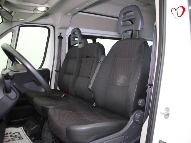 Citroën Jumper BlueHDi S&S COMBI 33 L2H2 (RAMPA MOVILIDAD REDUCIDA) 140
