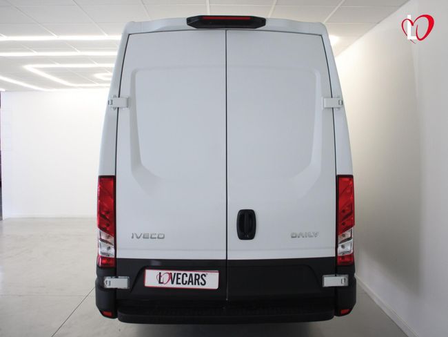 Iveco Daily 2.3 TD FG. 35S LARGA 16M3 156