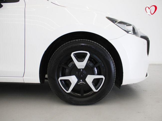 Mazda 2 1.5 SKYACTIV CENTER LINE