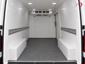 Volkswagen Crafter 2.0 TDI BMT 35 L3 H3 ISOTERMO + EQUIPO FRIO 140 - Foto 4