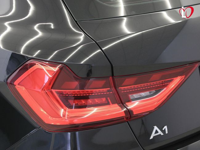 Audi A1 Sportback Adrenalin 35 TFSI 110kW S tron
