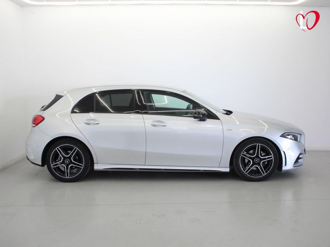 Mercedes Clase A A 200 d AMG LINE