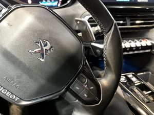Peugeot 3008 Hybrid 225 e-EAT8 Allure Pack - Foto 17