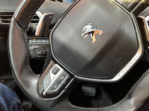 Peugeot 3008 Hybrid 225 e-EAT8 Allure Pack - Foto 16