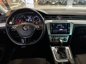 Volkswagen Passat Sport 2.0 TDI 140kW (190CV) DSG Variant - Foto 12