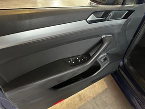 Volkswagen Passat Sport 2.0 TDI 140kW (190CV) DSG Variant - Foto 13