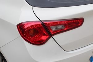 Alfa Romeo Giulietta 1.6 JTDm 105cv Distinctive - Foto 26