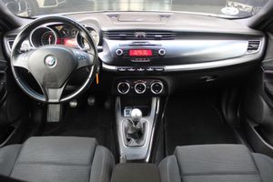 Alfa Romeo Giulietta 1.6 JTDm 105cv Distinctive - Foto 10