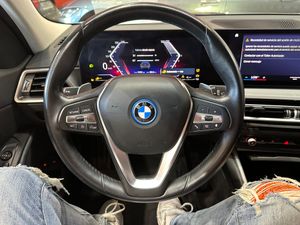 BMW Serie 3 320E 204CV FAMILIAR - Foto 16