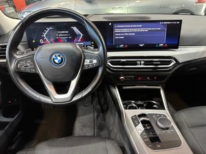 BMW Serie 3 320E 204CV FAMILIAR - Foto 13