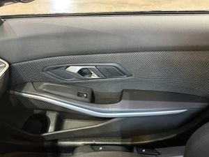 BMW Serie 3 320E 204CV FAMILIAR - Foto 15