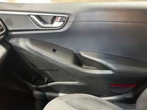 Hyundai IONIQ 1.6 GDI PHEV Klass DCT - Foto 14
