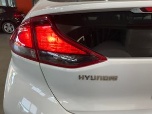 Hyundai IONIQ 1.6 GDI PHEV Klass DCT - Foto 24