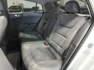 Hyundai IONIQ 1.6 GDI PHEV Klass DCT - Foto 9
