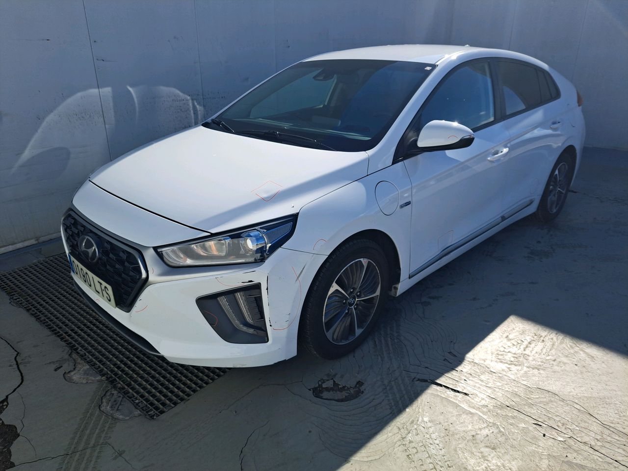 Hyundai IONIQ 1.6 GDI PHEV Klass DCT - Foto 1