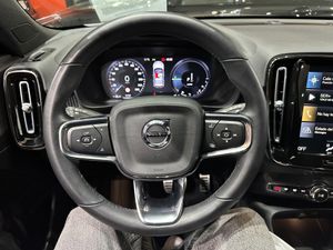 Volvo XC40 1.5 T4 Twin Recharge R-Design Auto - Foto 15
