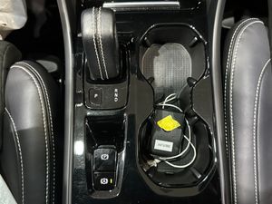 Volvo XC40 1.5 T4 Twin Recharge R-Design Auto - Foto 24