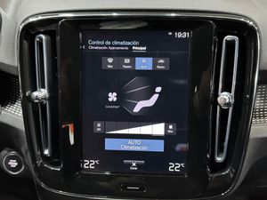 Volvo XC40 1.5 T4 Twin Recharge R-Design Auto - Foto 21
