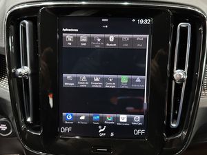 Volvo XC40 1.5 T4 Twin Recharge R-Design Auto - Foto 22