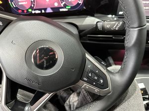 Volkswagen Golf eHybrid 1.4 TSI 150kW (204CV) DSG - Foto 17