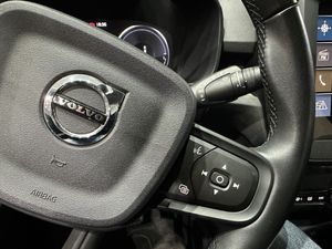 Volvo XC40 1.5 T4 Twin Recharge Inscription Auto - Foto 17
