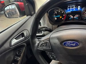 Ford Focus 1.6 TDCi 115cv Edition - Foto 17