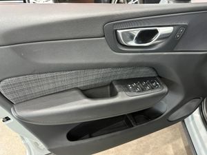 Volvo XC60 2.0 T6 AWD Recharge Core Auto - Foto 14