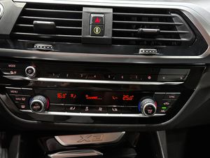 BMW X3 xDrive30e - Foto 24